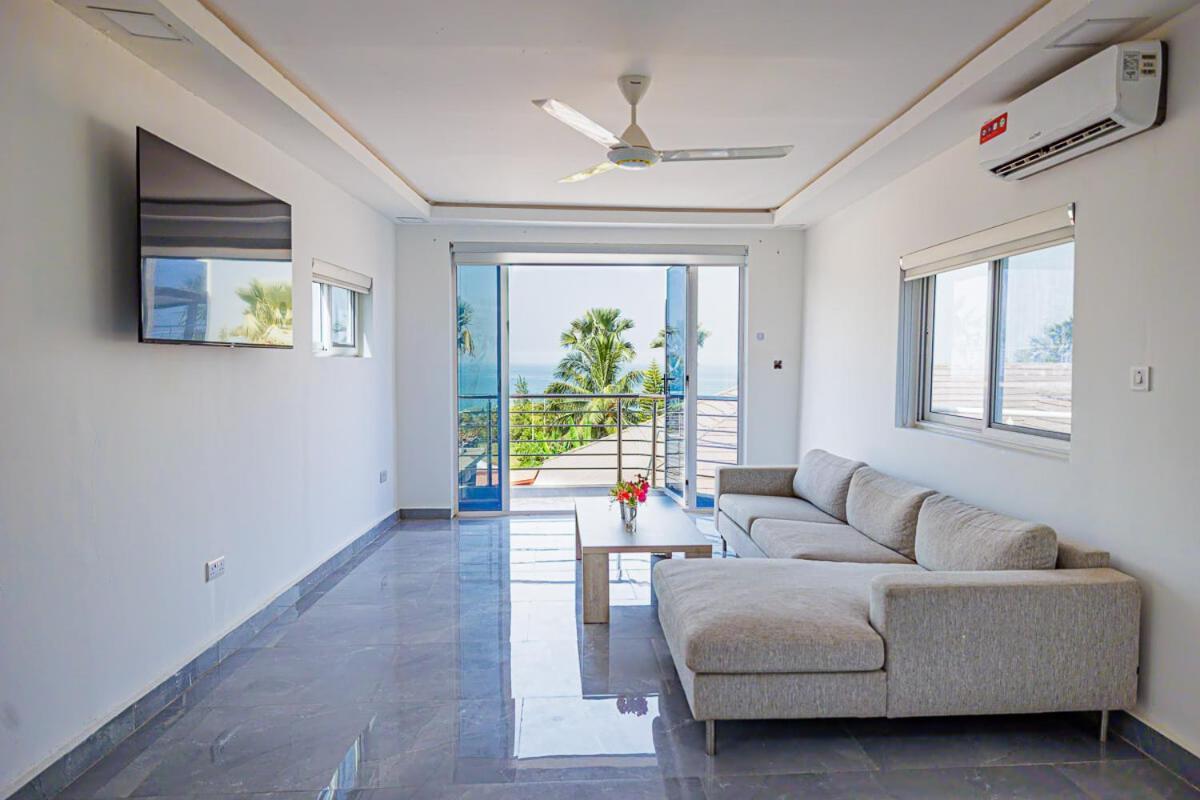 Ocean Villa Heights Brufut Esterno foto