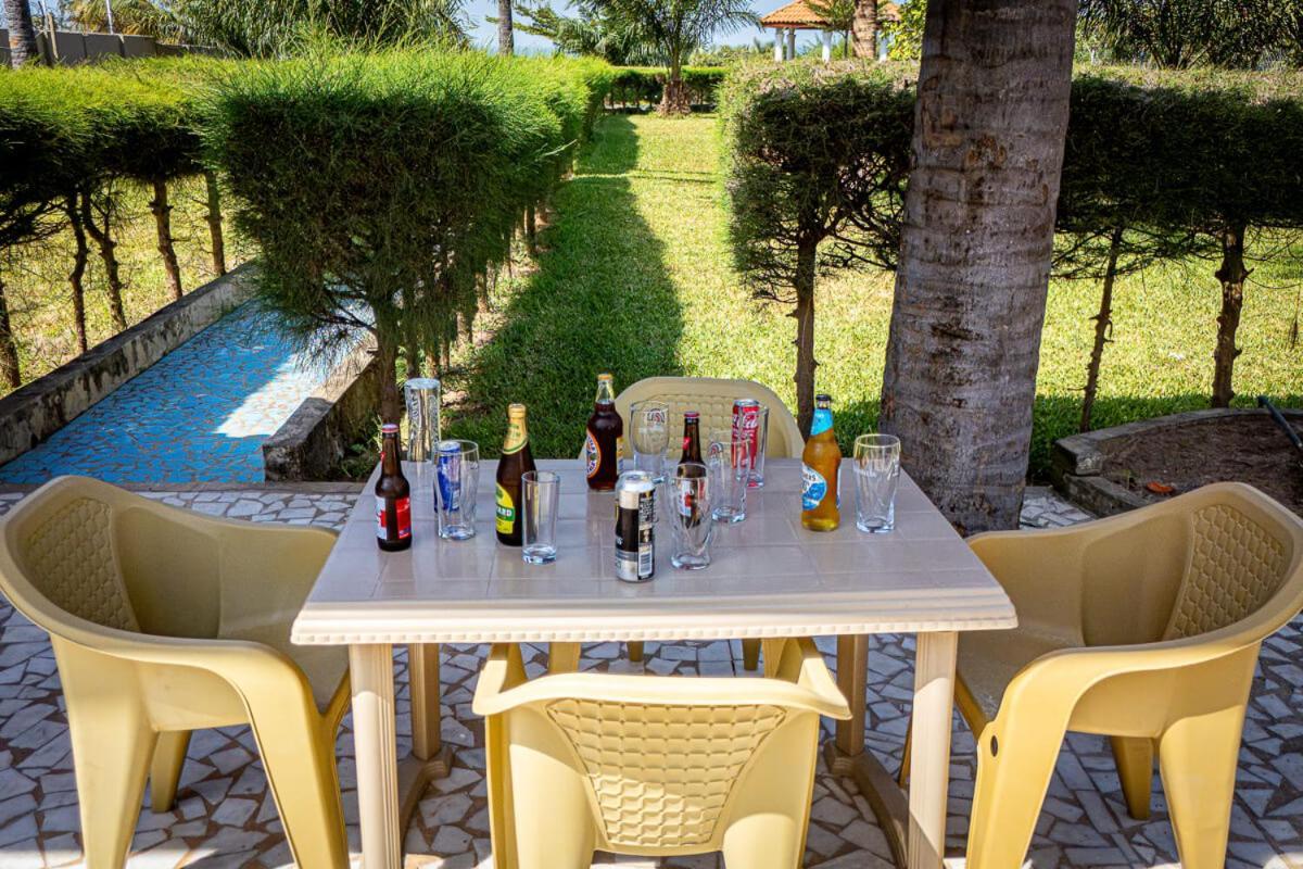 Ocean Villa Heights Brufut Esterno foto