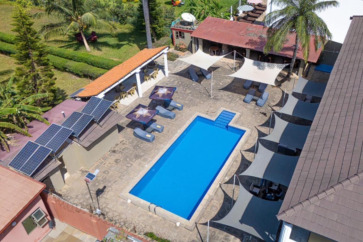 Ocean Villa Heights Brufut Esterno foto