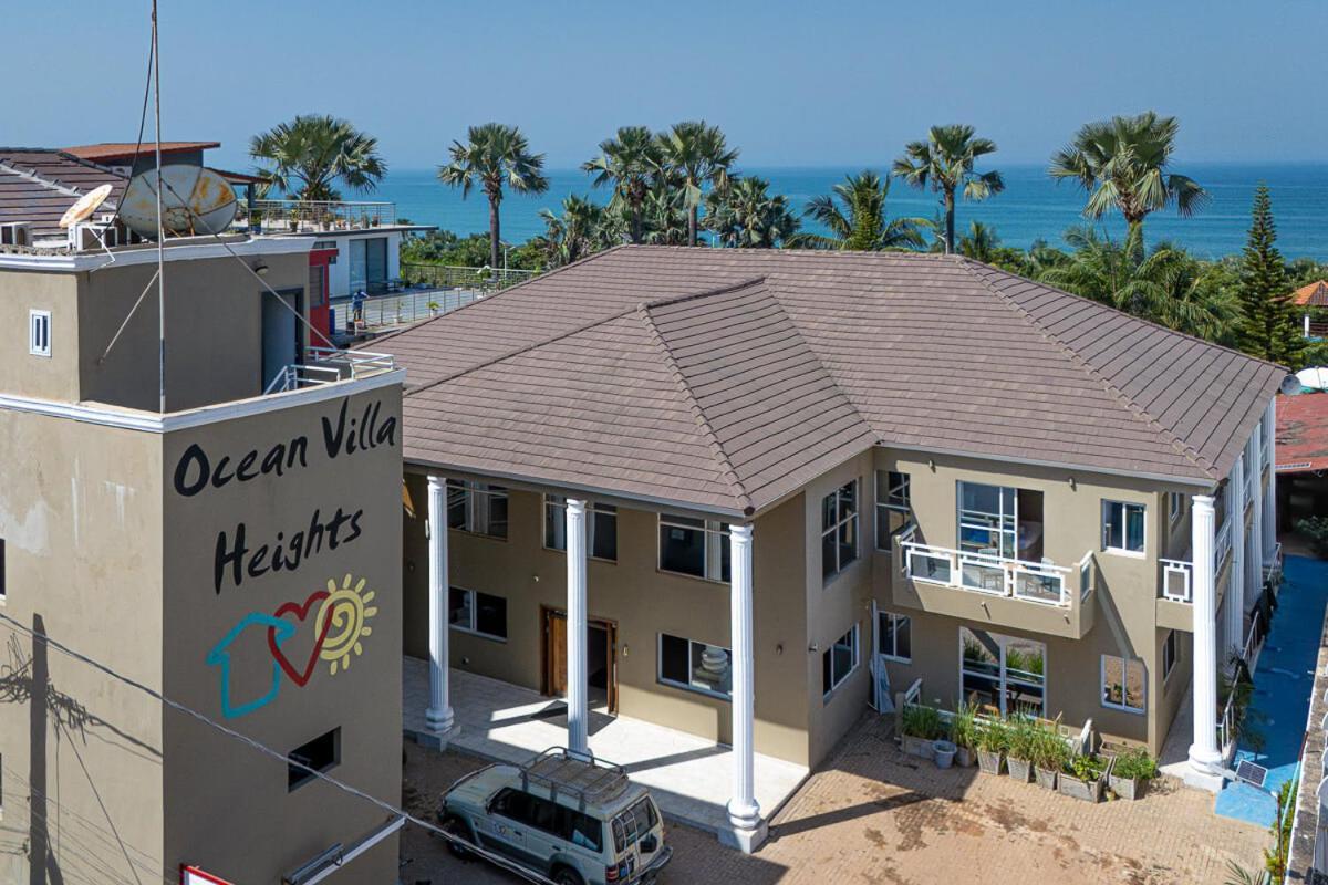 Ocean Villa Heights Brufut Esterno foto