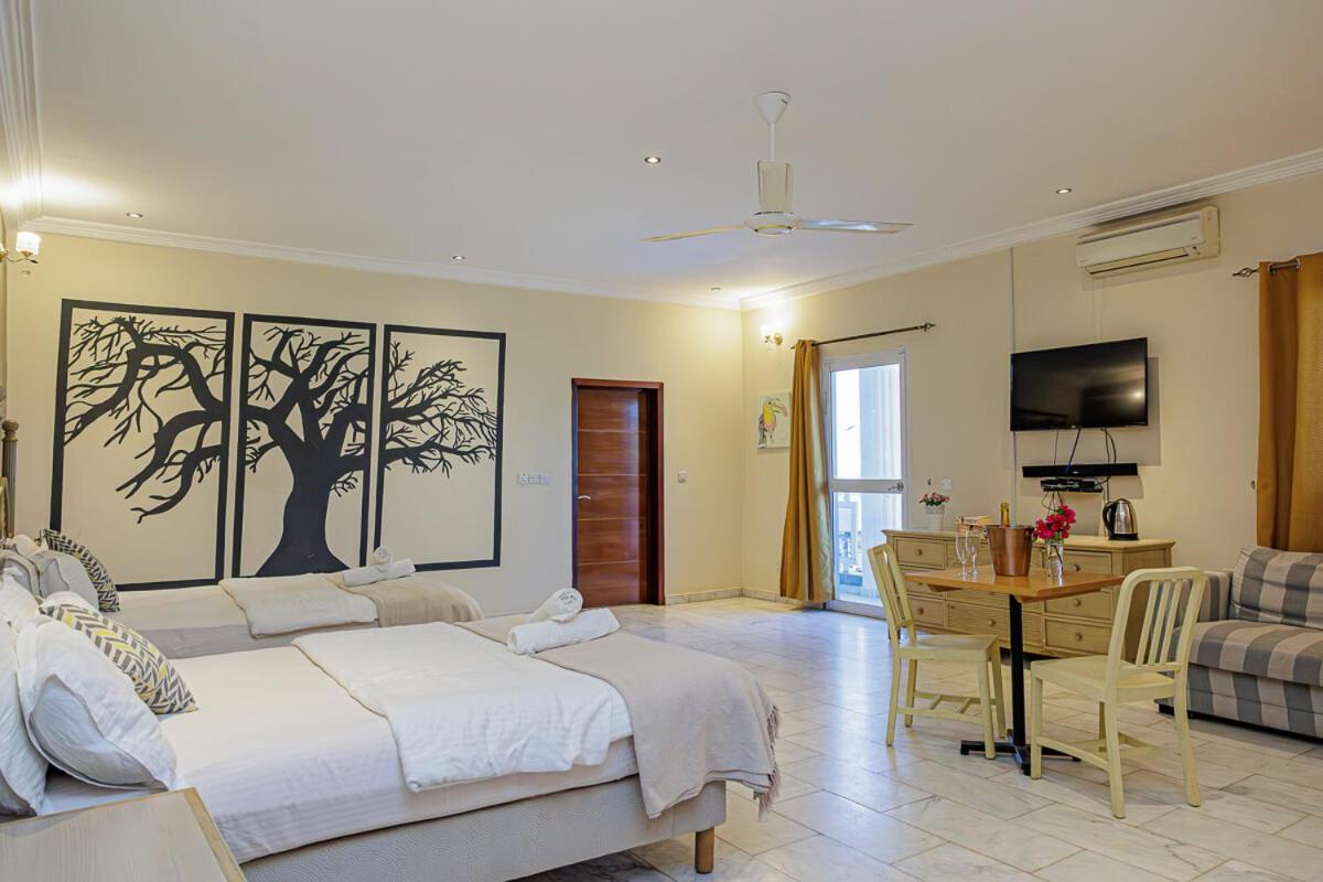 Ocean Villa Heights Brufut Esterno foto