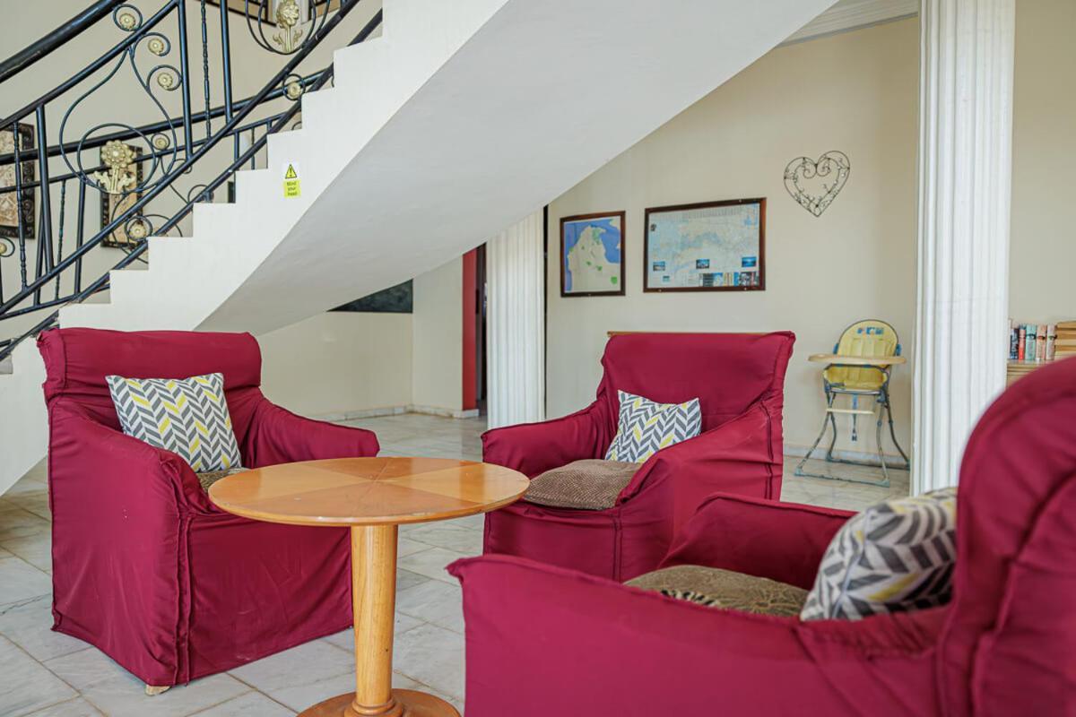 Ocean Villa Heights Brufut Esterno foto